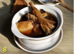 野山菌鸡汤怎么做，野山菌鸡汤怎么做好吃，野山菌鸡汤做法