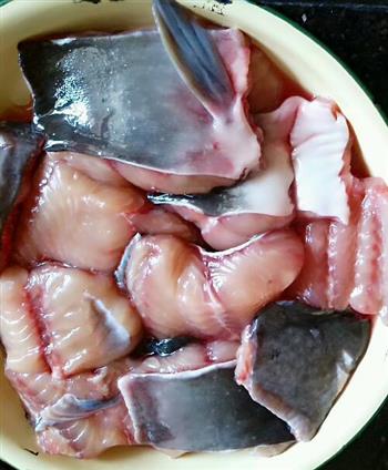 黄焖塘鲺-粤菜经典吃法怎么做，黄焖塘鲺-粤菜经典吃法怎么做好吃，黄焖塘鲺-粤菜经典吃法做法