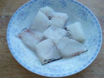 鳕鱼豆腐汤-冬季暖身怎么做，鳕鱼豆腐汤-冬季暖身怎么做好吃，鳕鱼豆腐汤-冬季暖身做法
