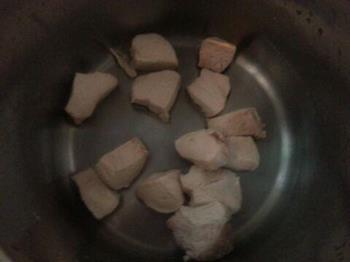 胡萝卜玉米瘦肉汤怎么做，胡萝卜玉米瘦肉汤怎么做好吃，胡萝卜玉米瘦肉汤做法