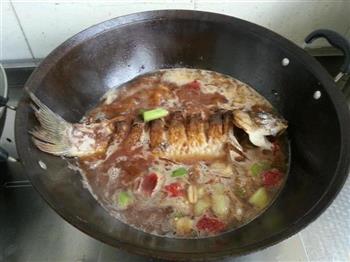 草鱼锅饼怎么做，草鱼锅饼怎么做好吃，草鱼锅饼做法