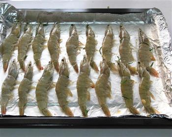 用烤箱轻松做-迷迭香烤大虾怎么做，用烤箱轻松做-迷迭香烤大虾怎么做好吃，用烤箱轻松做-迷迭香烤大虾做法
