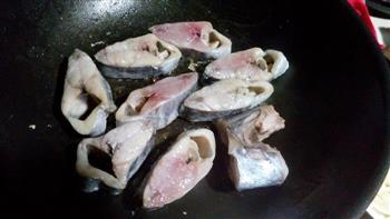 豆酱蒜闷马鲛鱼怎么做，豆酱蒜闷马鲛鱼怎么做好吃，豆酱蒜闷马鲛鱼做法
