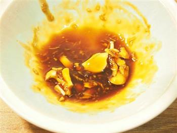 味道层次丰富的焦糖大蒜烤鱼怎么做，味道层次丰富的焦糖大蒜烤鱼怎么做好吃，味道层次丰富的焦糖大蒜烤鱼做法