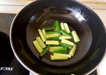 豆腐皮油焖虾怎么做，豆腐皮油焖虾怎么做好吃，豆腐皮油焖虾做法