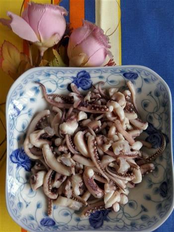 榨菜鱿鱼须一乌江榨菜怎么做，榨菜鱿鱼须一乌江榨菜怎么做好吃，榨菜鱿鱼须一乌江榨菜做法