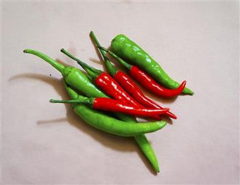 葱香榨菜肉糜嵌鲫鱼-乌江榨菜怎么做，葱香榨菜肉糜嵌鲫鱼-乌江榨菜怎么做好吃，葱香榨菜肉糜嵌鲫鱼-乌江榨菜做法