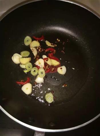 酱烧银鲳鱼怎么做，酱烧银鲳鱼怎么做好吃，酱烧银鲳鱼做法
