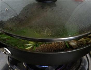 葱香榨菜肉糜嵌鲫鱼-乌江榨菜怎么做，葱香榨菜肉糜嵌鲫鱼-乌江榨菜怎么做好吃，葱香榨菜肉糜嵌鲫鱼-乌江榨菜做法