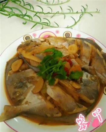酱烧银鲳鱼怎么做，酱烧银鲳鱼怎么做好吃，酱烧银鲳鱼做法