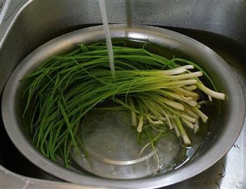 葱香榨菜肉糜嵌鲫鱼-乌江榨菜怎么做，葱香榨菜肉糜嵌鲫鱼-乌江榨菜怎么做好吃，葱香榨菜肉糜嵌鲫鱼-乌江榨菜做法