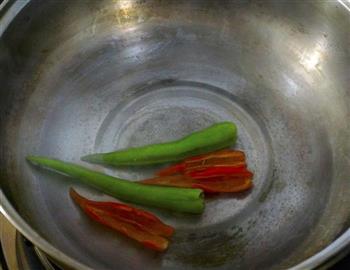 葱香榨菜肉糜嵌鲫鱼-乌江榨菜怎么做，葱香榨菜肉糜嵌鲫鱼-乌江榨菜怎么做好吃，葱香榨菜肉糜嵌鲫鱼-乌江榨菜做法