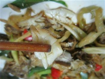干烧香煎榨菜小黄鱼-乌江榨菜怎么做，干烧香煎榨菜小黄鱼-乌江榨菜怎么做好吃，干烧香煎榨菜小黄鱼-乌江榨菜做法