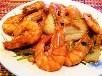 大虾烧白菜—超好吃的经典菜怎么做，大虾烧白菜—超好吃的经典菜怎么做好吃，大虾烧白菜—超好吃的经典菜做法