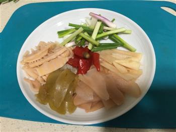 自家四川泡菜炒白贝怎么做，自家四川泡菜炒白贝怎么做好吃，自家四川泡菜炒白贝做法