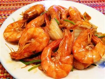 大虾烧白菜—超好吃的经典菜怎么做，大虾烧白菜—超好吃的经典菜怎么做好吃，大虾烧白菜—超好吃的经典菜做法