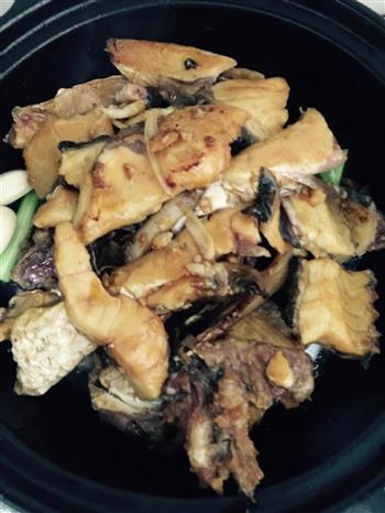 蒜香鱼煲怎么做，蒜香鱼煲怎么做好吃，蒜香鱼煲做法