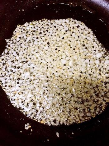 金银蒜粉丝蒸虾怎么做，金银蒜粉丝蒸虾怎么做好吃，金银蒜粉丝蒸虾做法