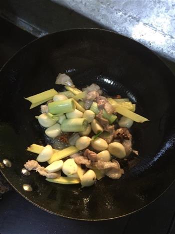 大蒜炖鮰鱼怎么做，大蒜炖鮰鱼怎么做好吃，大蒜炖鮰鱼做法