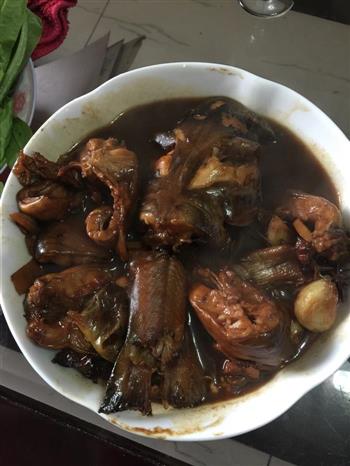 大蒜炖鮰鱼怎么做，大蒜炖鮰鱼怎么做好吃，大蒜炖鮰鱼做法