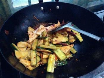 烤箱烤鱼怎么做，烤箱烤鱼怎么做好吃，烤箱烤鱼做法