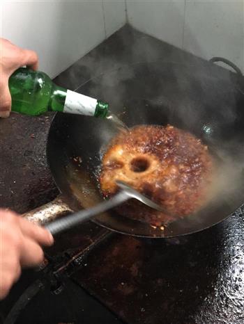 小龙虾烧土豆啤酒绝配怎么做，小龙虾烧土豆啤酒绝配怎么做好吃，小龙虾烧土豆啤酒绝配做法