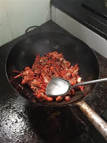 小龙虾烧土豆啤酒绝配怎么做，小龙虾烧土豆啤酒绝配怎么做好吃，小龙虾烧土豆啤酒绝配做法