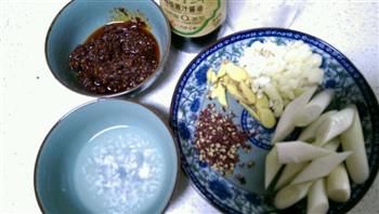 秘制川味烧泥鳅怎么做，秘制川味烧泥鳅怎么做好吃，秘制川味烧泥鳅做法