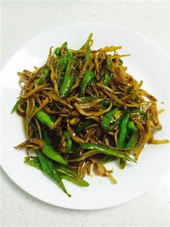 尖椒炒银鱼干怎么做，尖椒炒银鱼干怎么做好吃，尖椒炒银鱼干做法