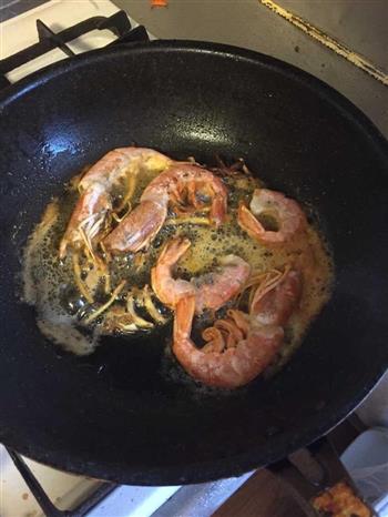 绿豆芽炒虾怎么做，绿豆芽炒虾怎么做好吃，绿豆芽炒虾做法