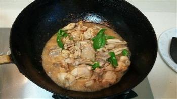 青椒炒牛蛙怎么做，青椒炒牛蛙怎么做好吃，青椒炒牛蛙做法