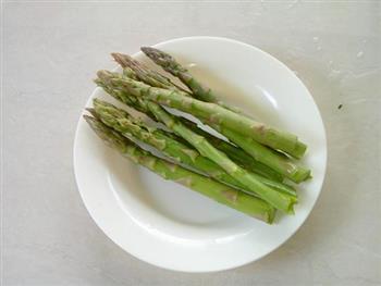 蒸鱼片卷芦笋怎么做，蒸鱼片卷芦笋怎么做好吃，蒸鱼片卷芦笋做法