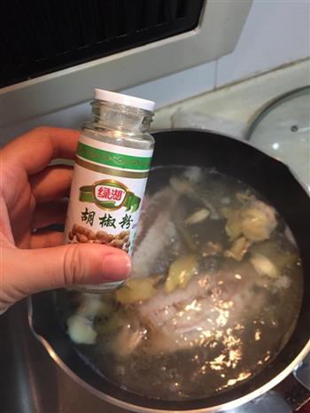 香菇豆腐鱼汤怎么做，香菇豆腐鱼汤怎么做好吃，香菇豆腐鱼汤做法