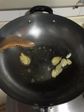 香菇豆腐鱼汤怎么做，香菇豆腐鱼汤怎么做好吃，香菇豆腐鱼汤做法