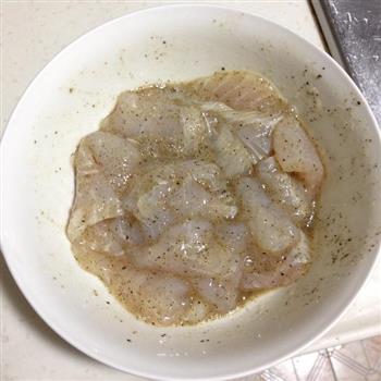 芝麻香煎龙利鱼柳怎么做，芝麻香煎龙利鱼柳怎么做好吃，芝麻香煎龙利鱼柳做法