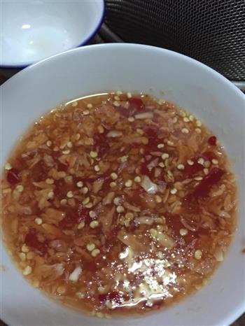 泰国风味烤鲈鱼怎么做，泰国风味烤鲈鱼怎么做好吃，泰国风味烤鲈鱼做法