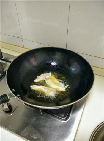 糖醋炸鱼块怎么做，糖醋炸鱼块怎么做好吃，糖醋炸鱼块做法