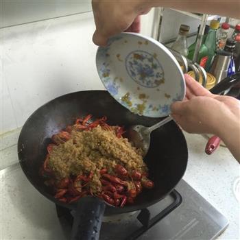 蒜蓉小龙虾怎么做，蒜蓉小龙虾怎么做好吃，蒜蓉小龙虾做法