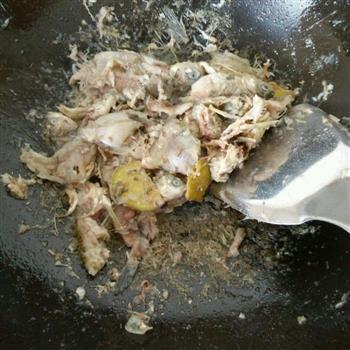 小鱼汤豆腐怎么做，小鱼汤豆腐怎么做好吃，小鱼汤豆腐做法