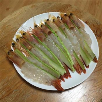 蒸蒜蓉开背大虾怎么做，蒸蒜蓉开背大虾怎么做好吃，蒸蒜蓉开背大虾做法