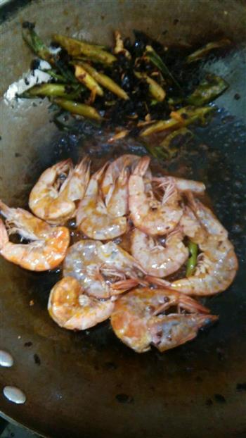 麻辣干锅虾怎么做，麻辣干锅虾怎么做好吃，麻辣干锅虾做法