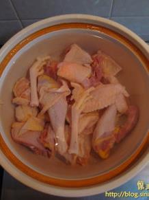 冬笋姬菇草鸡汤怎么做，冬笋姬菇草鸡汤怎么做好吃，冬笋姬菇草鸡汤做法