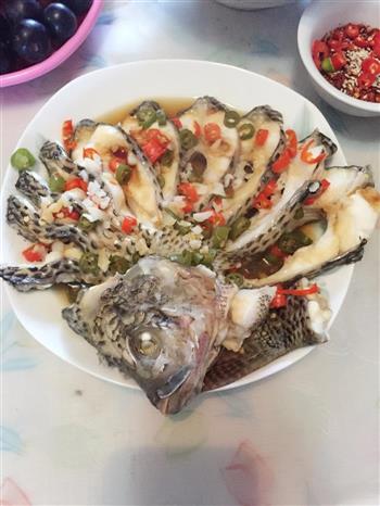 孔雀开屏罗非鱼怎么做，孔雀开屏罗非鱼怎么做好吃，孔雀开屏罗非鱼做法