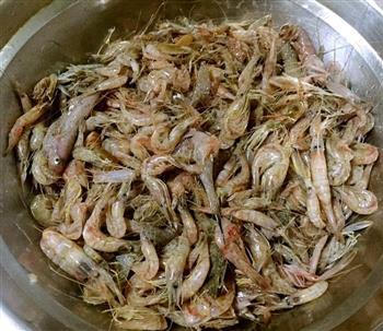 酥炸黄金虾怎么做，酥炸黄金虾怎么做好吃，酥炸黄金虾做法