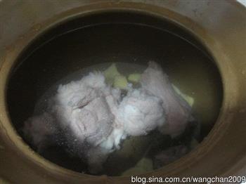 黄豆海带大骨汤怎么做，黄豆海带大骨汤怎么做好吃，黄豆海带大骨汤做法