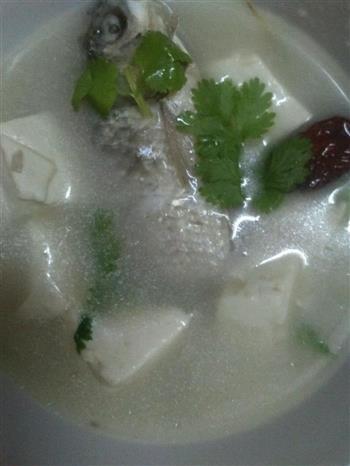 豆腐鲫鱼鲜汤怎么做，豆腐鲫鱼鲜汤怎么做好吃，豆腐鲫鱼鲜汤做法
