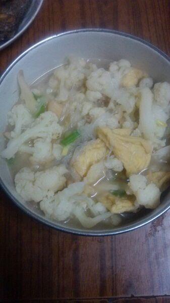 菜花粉丝汤怎么做，菜花粉丝汤怎么做好吃，菜花粉丝汤做法