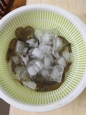 一飞冲天蒜蓉开边虾怎么做，一飞冲天蒜蓉开边虾怎么做好吃，一飞冲天蒜蓉开边虾做法
