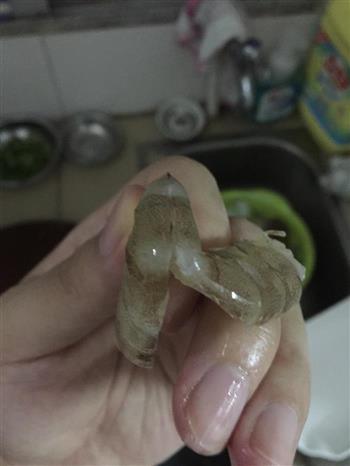 一飞冲天蒜蓉开边虾怎么做，一飞冲天蒜蓉开边虾怎么做好吃，一飞冲天蒜蓉开边虾做法