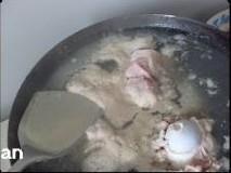 红枣薏米棒骨茶怎么做，红枣薏米棒骨茶怎么做好吃，红枣薏米棒骨茶做法